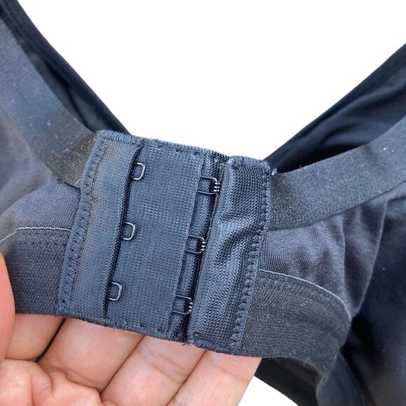 Warners black lightly padded sports bra 2XL - Picture 3 of 6